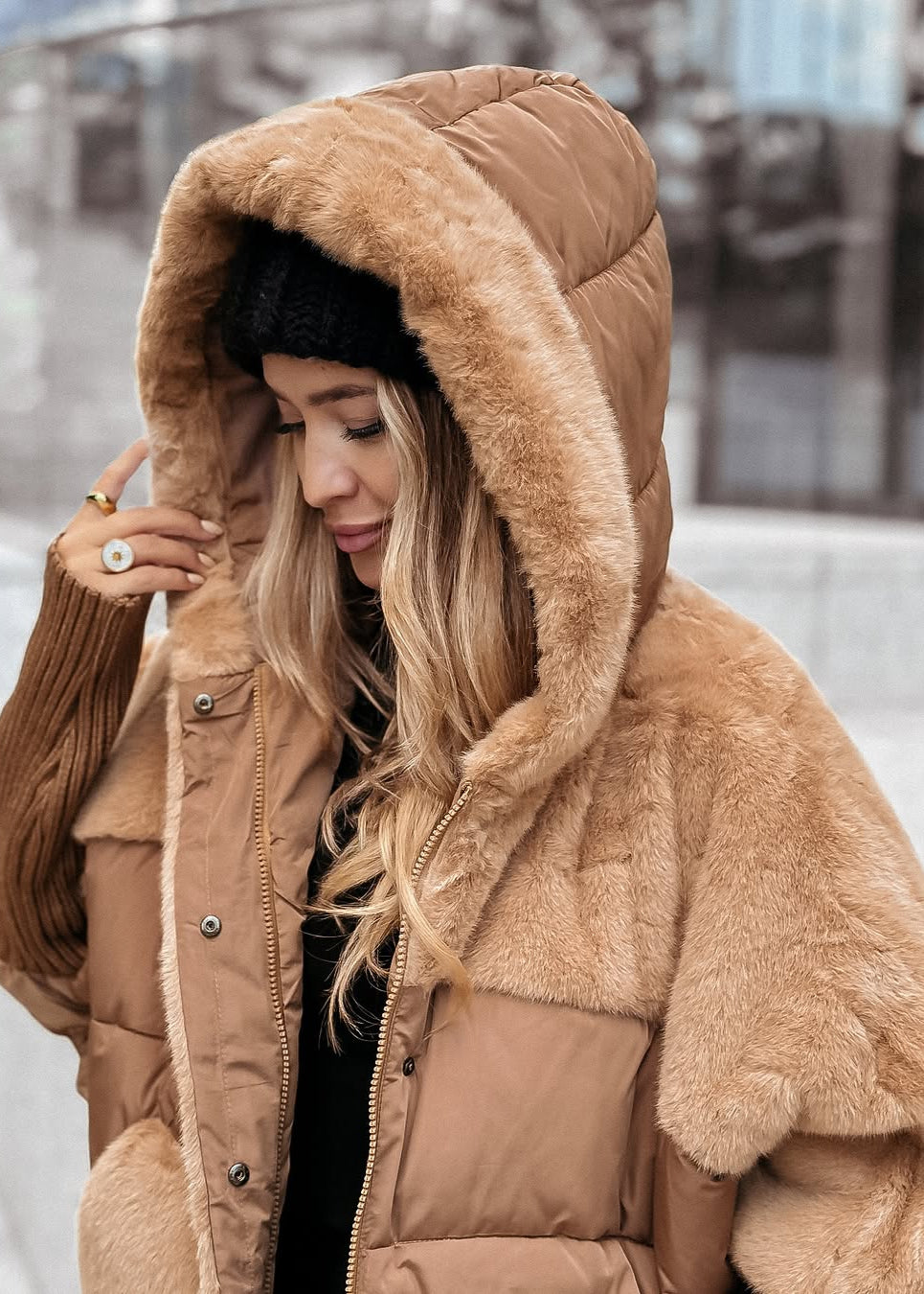 Sylvie | Manteau d'hiver avec capuche en fausse fourrure
